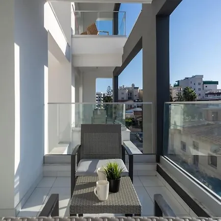 Moon Light 1-bedroom In