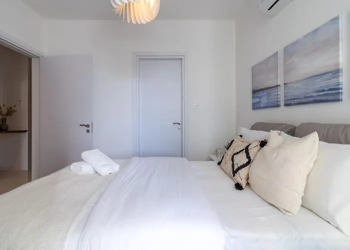 Moon Light 1-bedroom In *